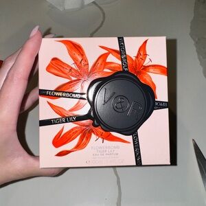 Brand new never used Viktor & Rolf flower bomb tiger lily perfume